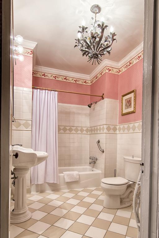 Bed & Breakfast La Reserve Philadelphia